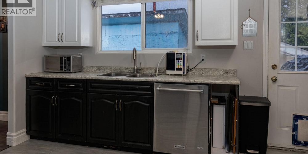 4813 POHLE AVENUE Terrace Photo 8 4813 POHLE AVENUE Terrace Photo 8